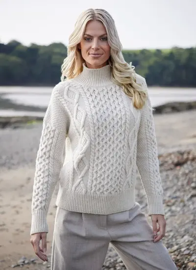 Arranmore Merino Wool Slouchy Turtleneck Sweater With Cable Diamond Honeycomb Stitch in Cream